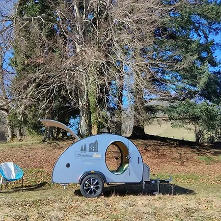 Monchateau Etoile, Insolite Avec Merlas